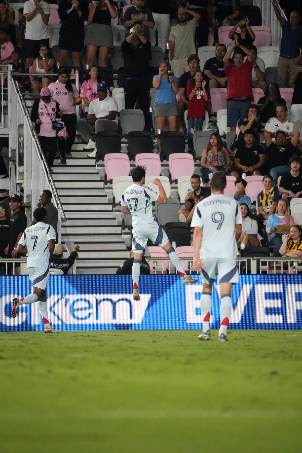 Brian Gutiérrez celebrates his goal against Inter Miami on September 30, 2025