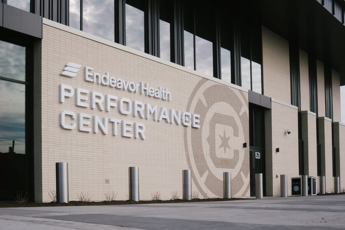 Exterior shot of the Endeavor Health Performance Center entrance