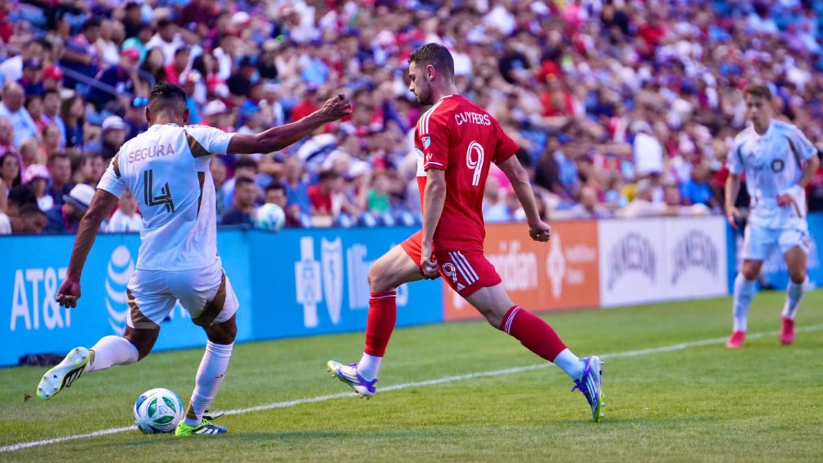 Moon and Son: Chicago Fire 2, Los Angeles 2