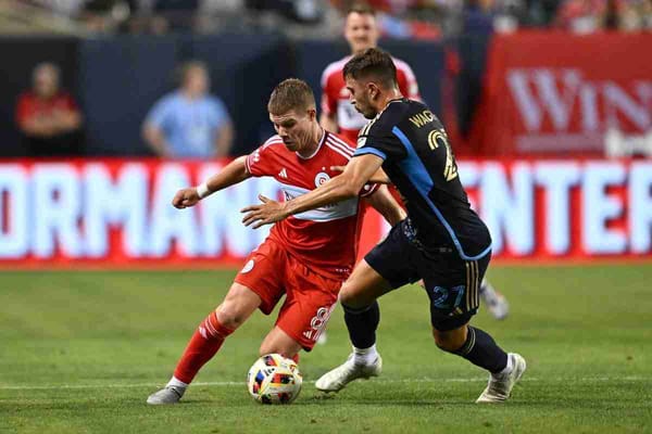 Fireworks: Chicago Fire 4, Philadelphia Union 3