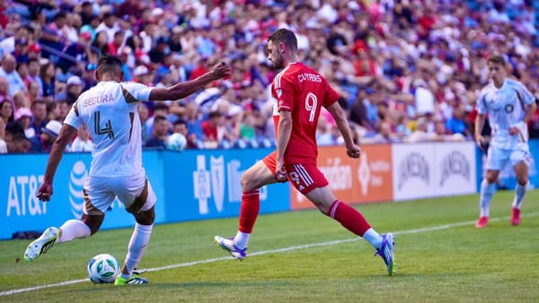 Moon and Son: Chicago Fire 2, Los Angeles 2