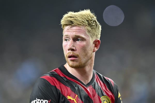 Jul 20, 2022; Houston, TX, USA; Manchester City midfielder Kevin De Bruyne (17) looks on during the second half against Club